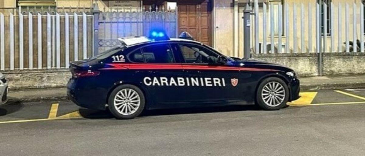 Fasano, sorpreso a vendere hashish nella villa comunale: arrestato un 15enne Fasano, sorpreso a vendere hashish nella villa comunale: arrestato un 15enne