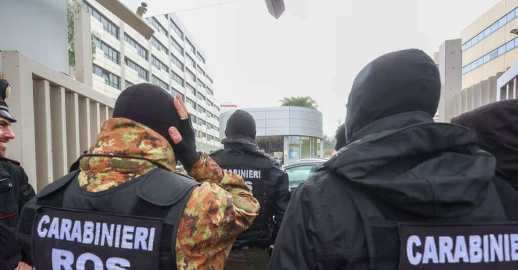 Galleria foto 'Mafia: a Catania arrestati un deputato regionale siciliano, un sindaco e due consiglieri comunali' - foto 1