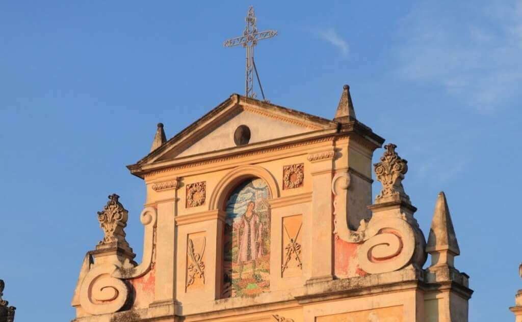 Galleria foto 'Alliste, 36enne trovato morto in casa. Il parroco: «Vittima di omertà e spacciatori ai domiciliari»' - foto 1