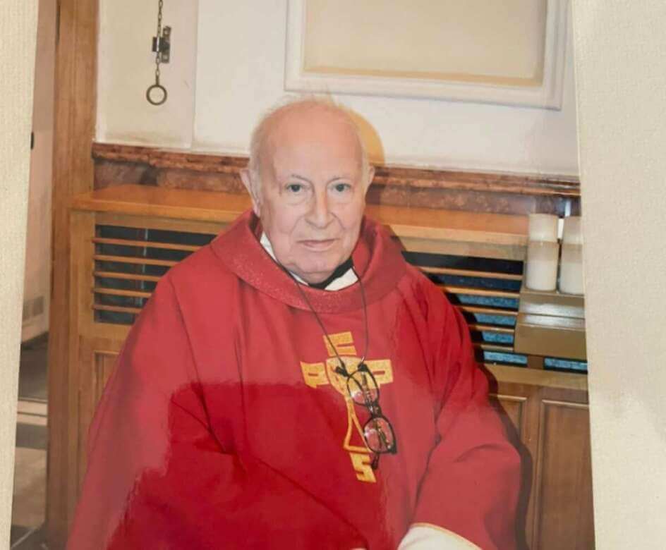 Galleria foto 'Bari piange la scomparsa di don Nicola, da oltre quarant’anni parroco della chiesa di San Rocco' - foto 1
