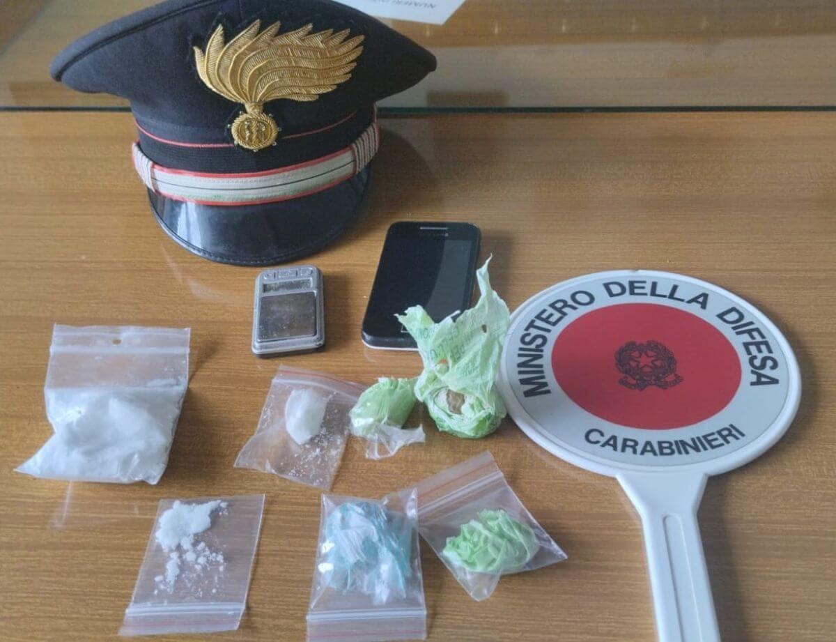 Santa Cesarea Terme, è ai domiciliari ma continua a spacciare: 40enne finisce in carcere