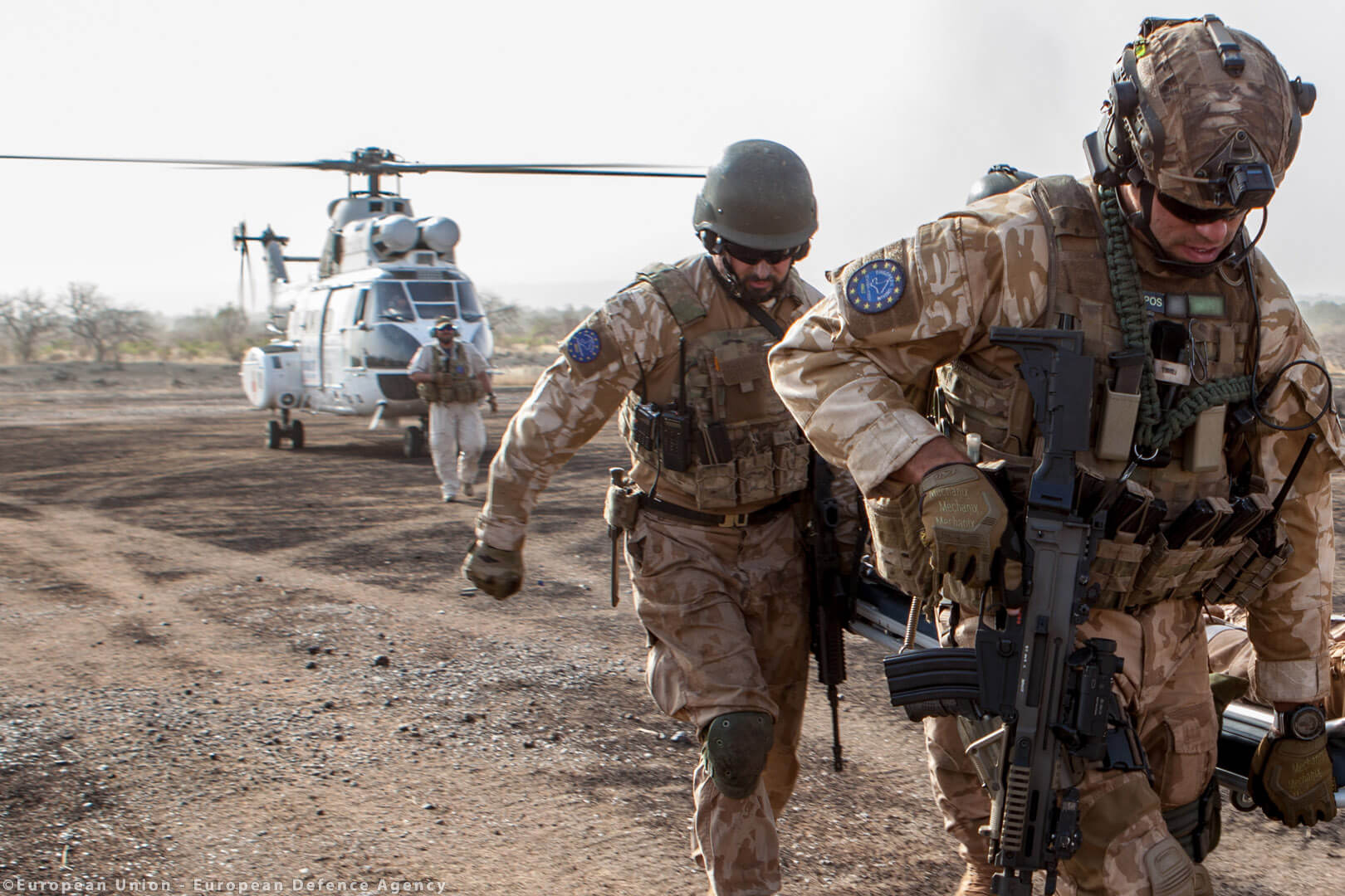 L’esercito comune europeo sarebbe una trappola e un pericolo. Il nostro è un continente di pace L’esercito comune europeo sarebbe una trappola e un pericolo. Il nostro è un continente di pace