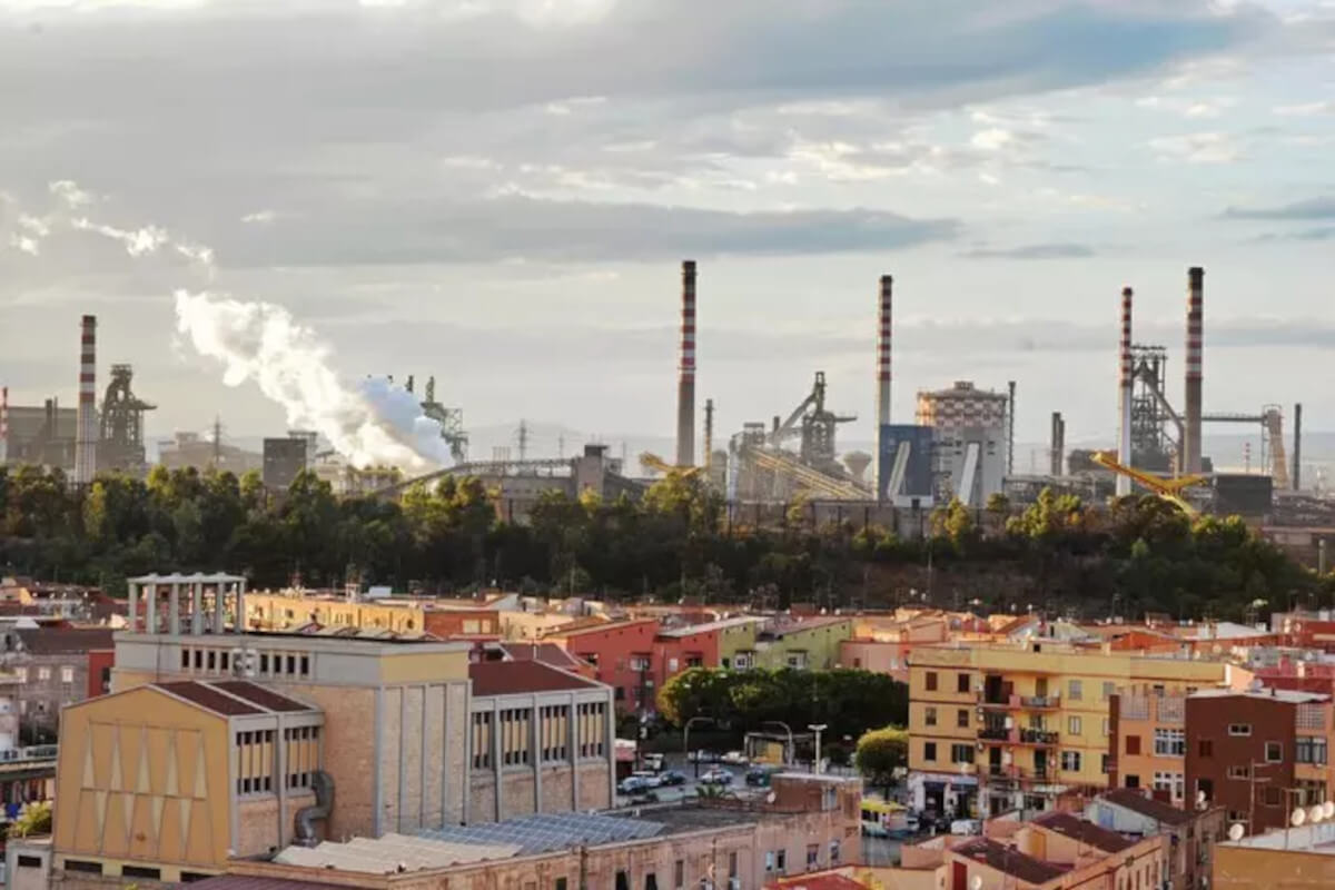 Ex Ilva, corsa contro il tempo per la miglior offerta: poi due mesi per l’accordo