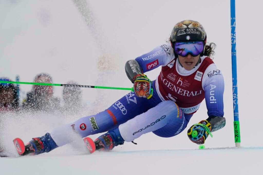Galleria foto 'Slalom gigante, per Brignone vittoria numero 16: battuto il record di Alberto Tomba' - foto 1