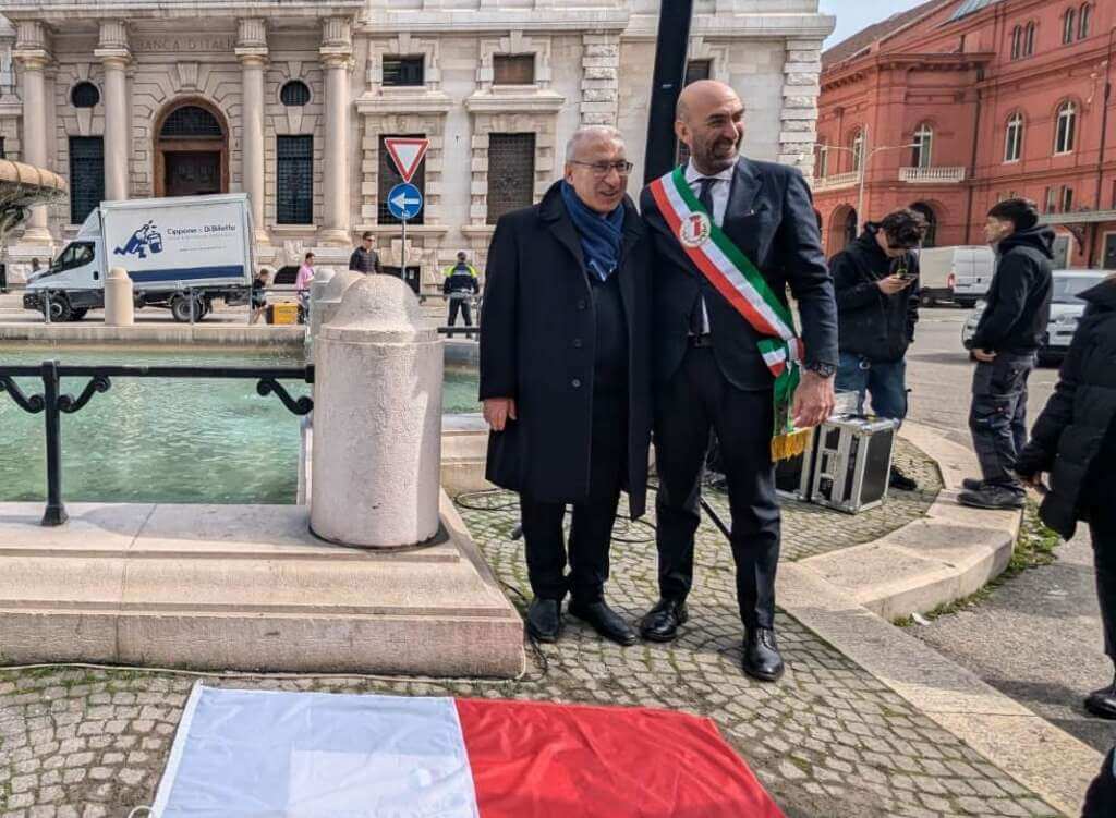 Bari, scoperta la targa commemorativa della fontana monumentale di Corso Cavour – FOTO Bari, scoperta la targa commemorativa della fontana monumentale di Corso Cavour – FOTO
