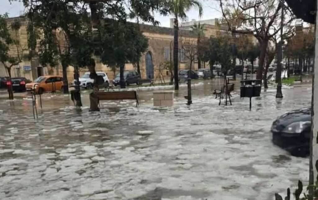 Galleria foto 'Maltempo dalla Puglia alla Toscana, disagi e allagamenti sull’Isola d’Elba: soccorse 80 persone' - foto 2
