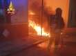 Gallipoli, incendio distrugge un Van nella notte: danneggiate altre due auto