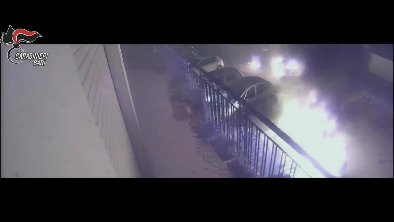 Conflitti tra clan baresi per il controllo dello spaccio a Turi: 31 arresti. I capi impartivano ordini dal carcere – VIDEO Conflitti tra clan baresi per il controllo dello spaccio a Turi: 31 arresti. I capi impartivano ordini dal carcere – VIDEO
