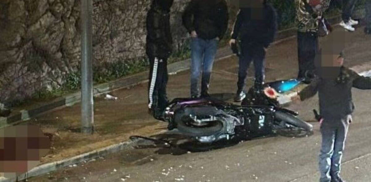 Incidente nel Barese, scontro tra auto e scooter: muore 16enne, ferito un coetaneo