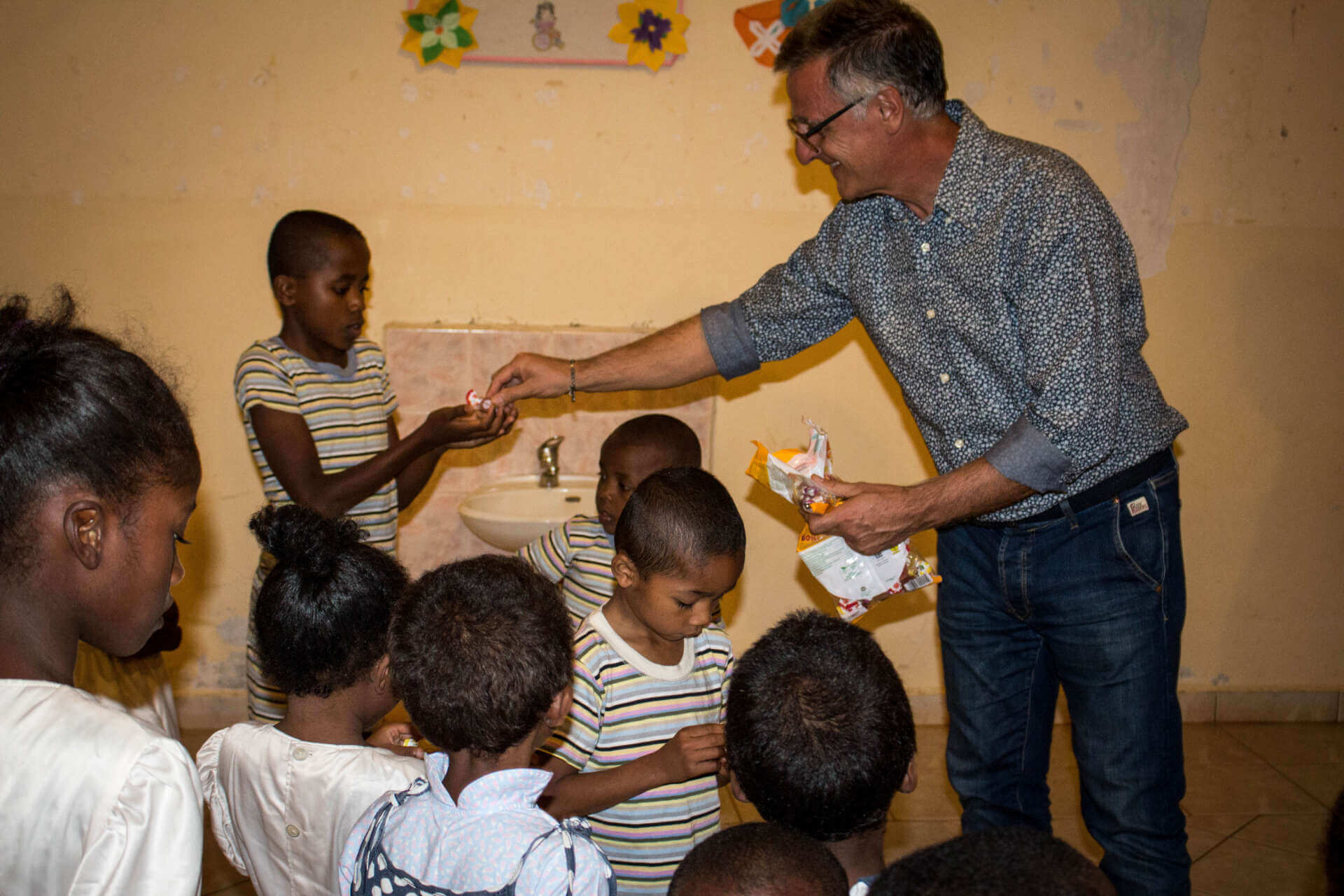 «Li aiutiamo a casa loro»: da Andria in Etiopia, un’altra scuola completata con “Insieme per l’Africa”