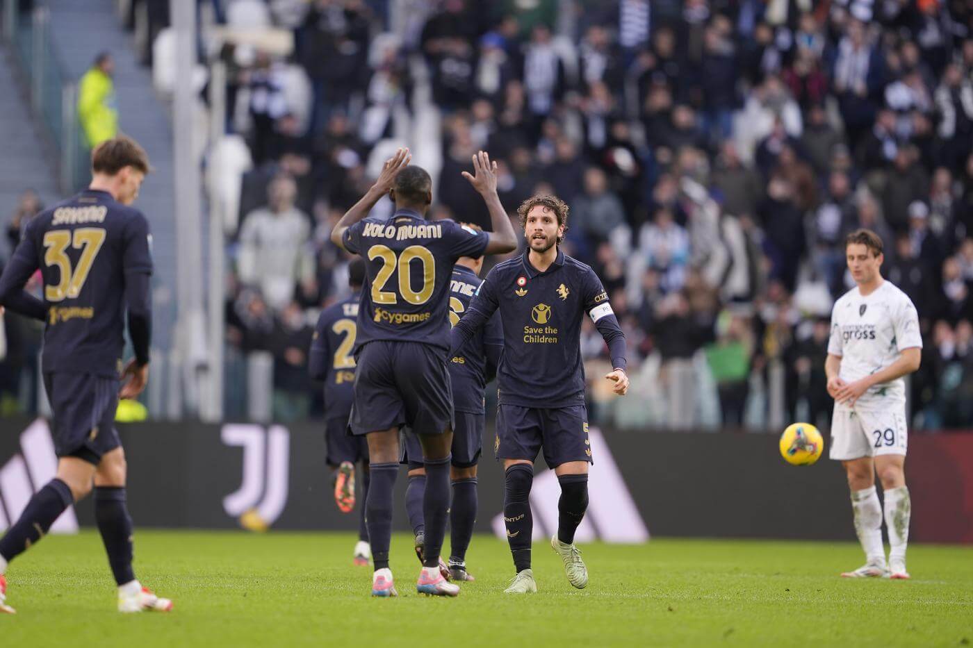 Serie A, l’ex De Sciglio spaventa la Juventus poi i bianconeri calano il poker: 4-1 all’Empoli Serie A, l’ex De Sciglio spaventa la Juventus poi i bianconeri calano il poker: 4-1 all’Empoli