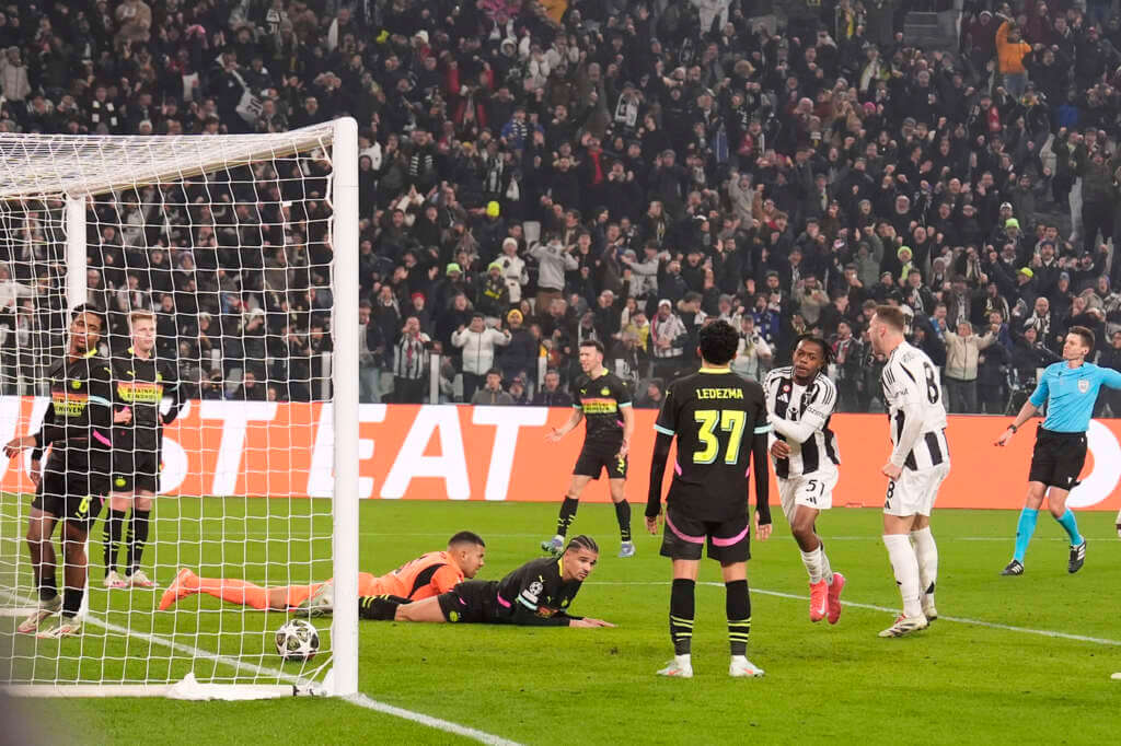 Galleria foto 'Champions League, la Juventus batte il Psv Eindhoven nell’andata del playoff: 2-1 allo Stadium' - foto 1