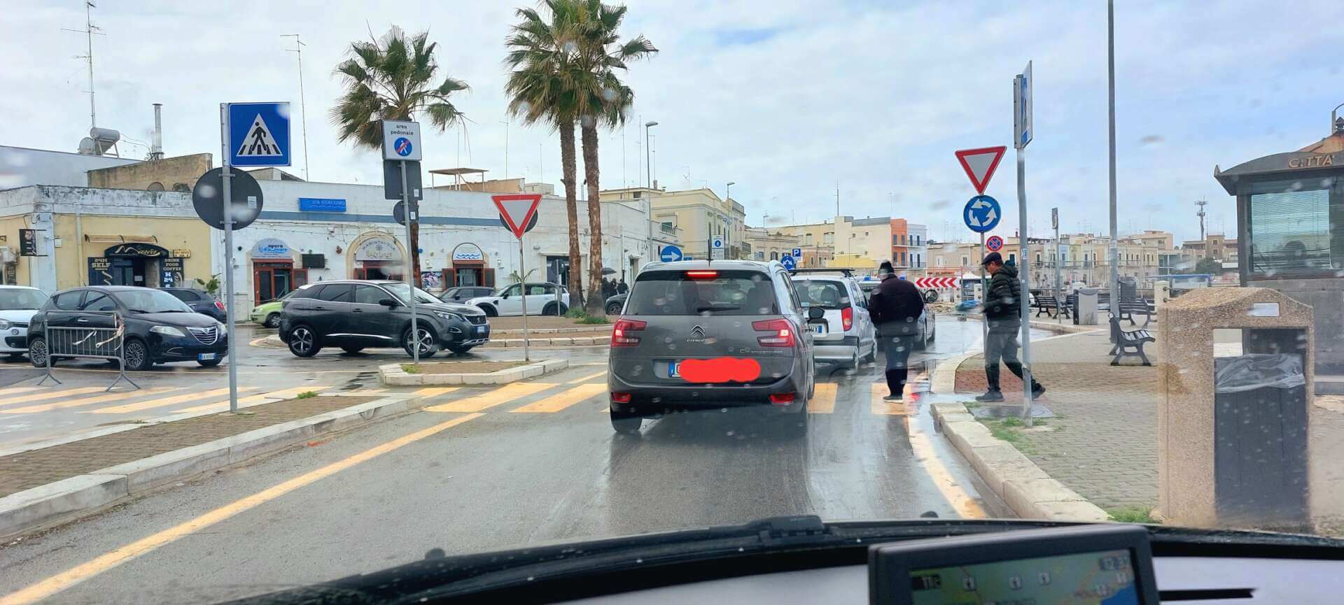 Bari, caos parcheggi a Santo Spirito: «Basta promesse, servono soluzioni» Bari, caos parcheggi a Santo Spirito: «Basta promesse, servono soluzioni»