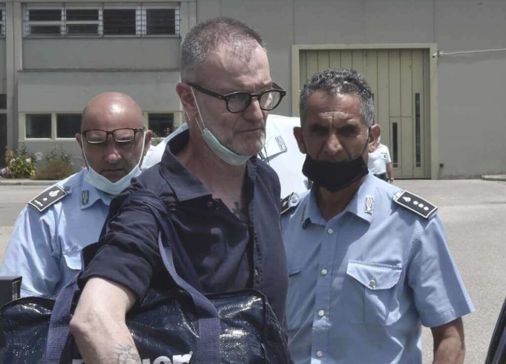 Galleria foto 'Mondo di mezzo, l’ex Nar Massimo Carminati torna in carcere: revocato l’affidamento ai servizi sociali' - foto 1