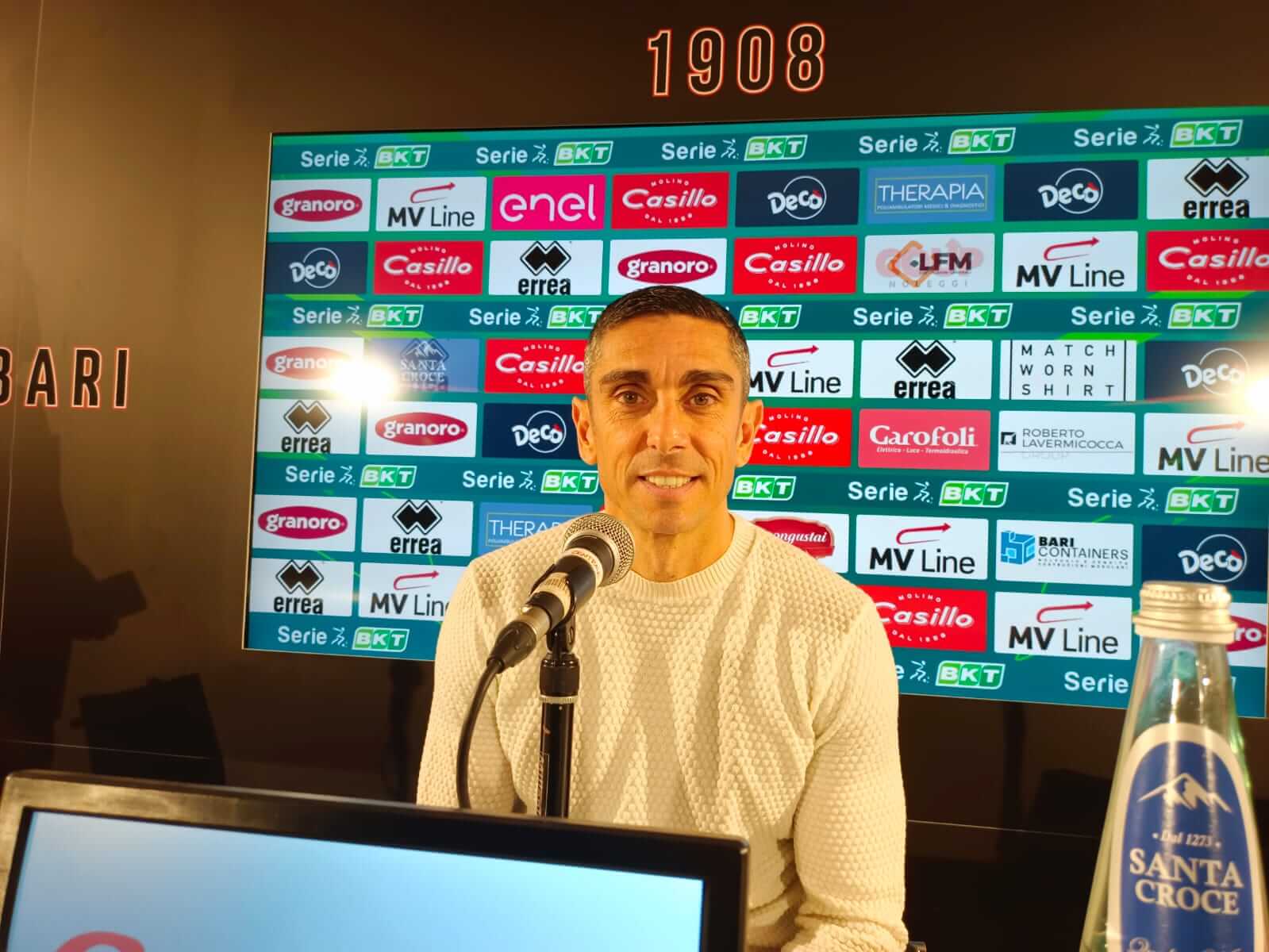 Bari in cerca di riscatto contro la Cremonese, Longo: «Voglio una prestazione maiuscola» Bari in cerca di riscatto contro la Cremonese, Longo: «Voglio una prestazione maiuscola»
