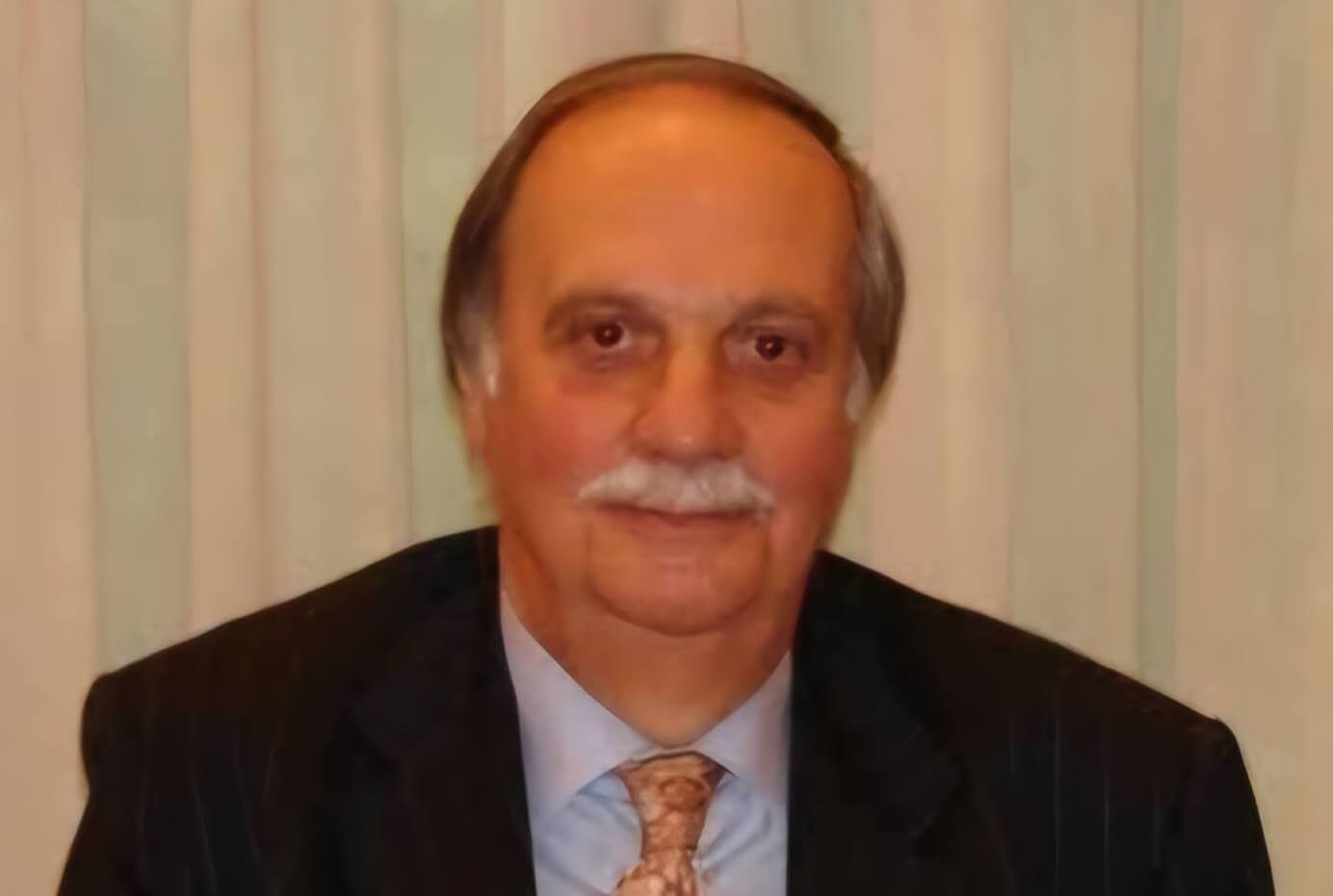 Bari piange Ninì Lattarulo: muore a 82 anni l’arbitro di calcio ed ex direttore dell’Arpa Bari piange Ninì Lattarulo: muore a 82 anni l’arbitro di calcio ed ex direttore dell’Arpa