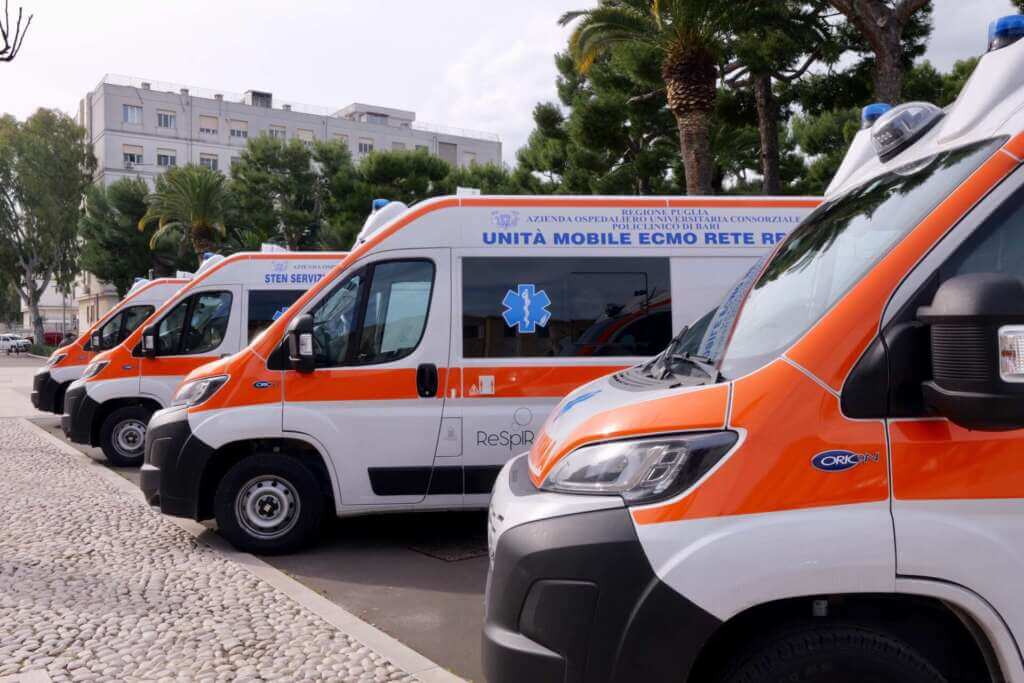 Bari, al Policlinico nuove ambulanze per la rianimazione e le emergenze neonatali – FOTO e VIDEO