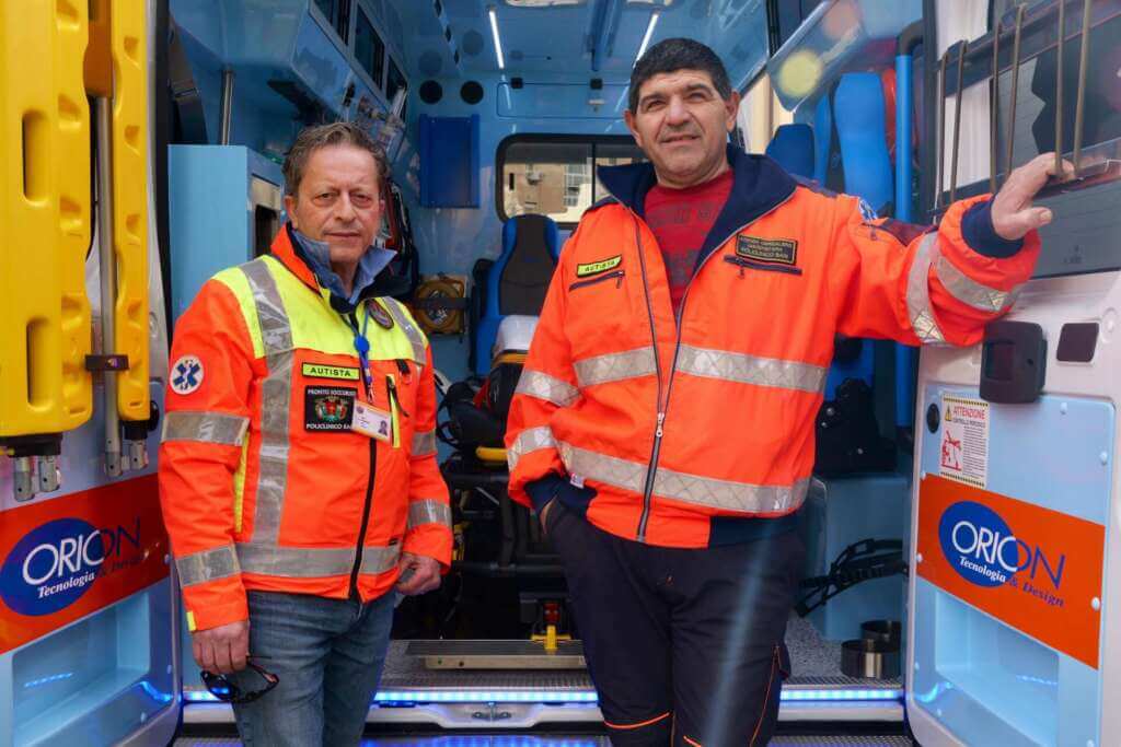 Bari, al Policlinico nuove ambulanze per la rianimazione e le emergenze neonatali – FOTO e VIDEO