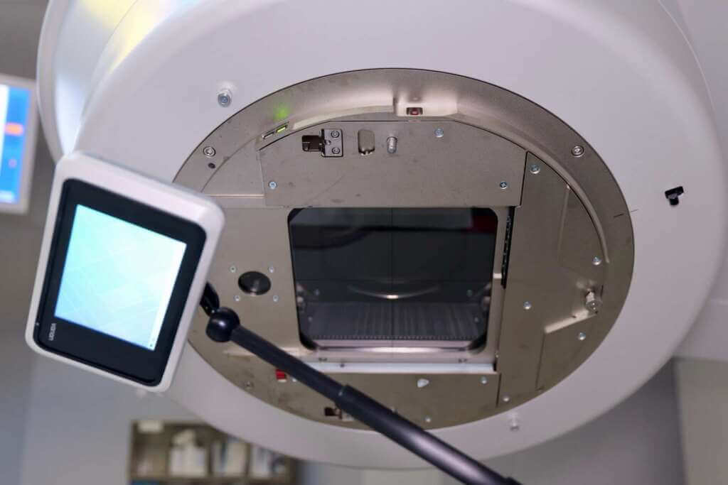 Galleria foto 'Barletta, attivo il secondo acceleratore lineare nella Radioterapia dell’ospedale Dimiccoli – VIDEO' - foto 4
