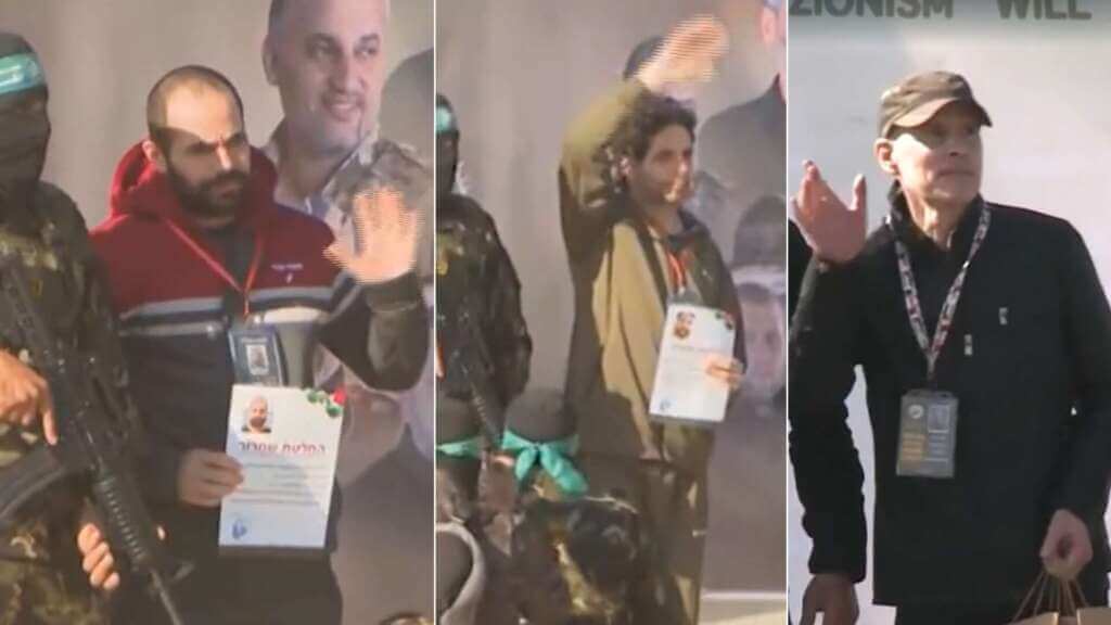 Galleria foto 'Gaza, Hamas rilascia i tre ostaggi israeliani: liberi Calderon, Bibas e Siegel' - foto 1