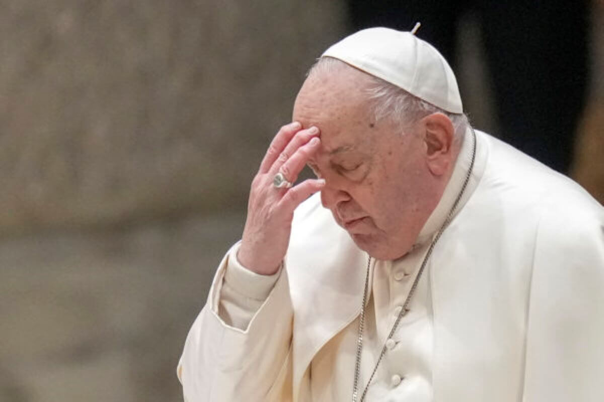 Papa Francesco, lieve insufficienza renale ma quadro clinico stabile