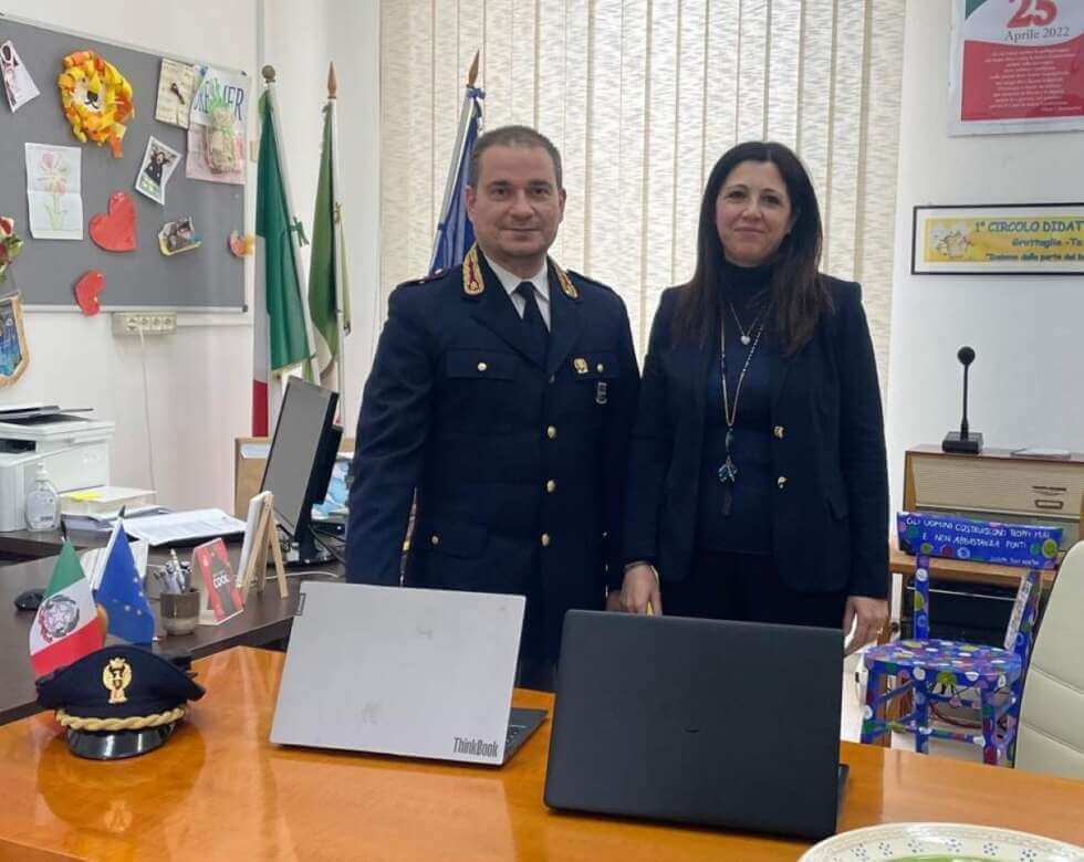 Galleria foto 'Grottaglie, rubano 7 pc in una scuola: denunciati 4 ragazzi, 3 sono minorenni' - foto 1