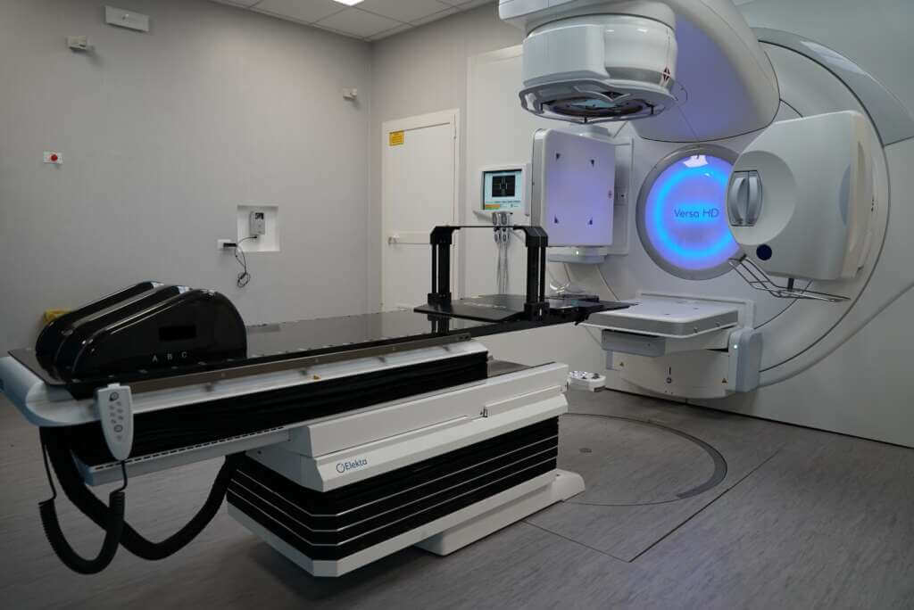 Foggia, un nuovo acceleratore lineare al Policlinico: «Terapie più precise ed efficaci» – VIDEO Foggia, un nuovo acceleratore lineare al Policlinico: «Terapie più precise ed efficaci» – VIDEO