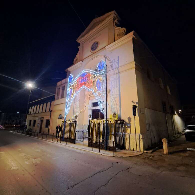 Galleria foto 'A Foggia il saio indossato da San Pio quando ricevette le stimmate: «Dimostra la presenza di Dio» – FOTO' - foto 3
