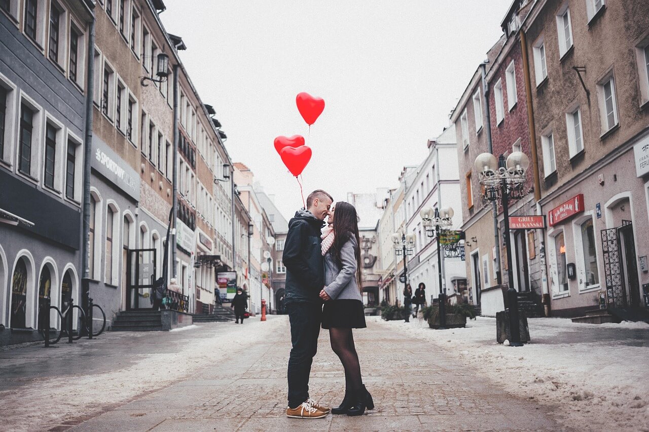 San Valentino, in Italia un business da 80 milioni ma il primo dono fu una lettera