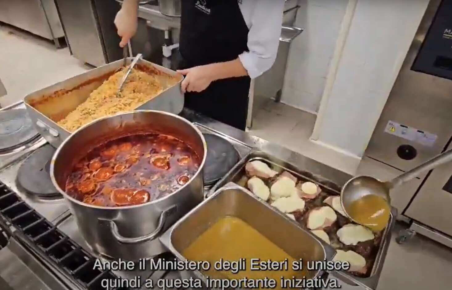 Spreco alimentare: la Farnesina apre la mensa ai poveri in collaborazione con Ladisa – VIDEO Spreco alimentare: la Farnesina apre la mensa ai poveri in collaborazione con Ladisa – VIDEO