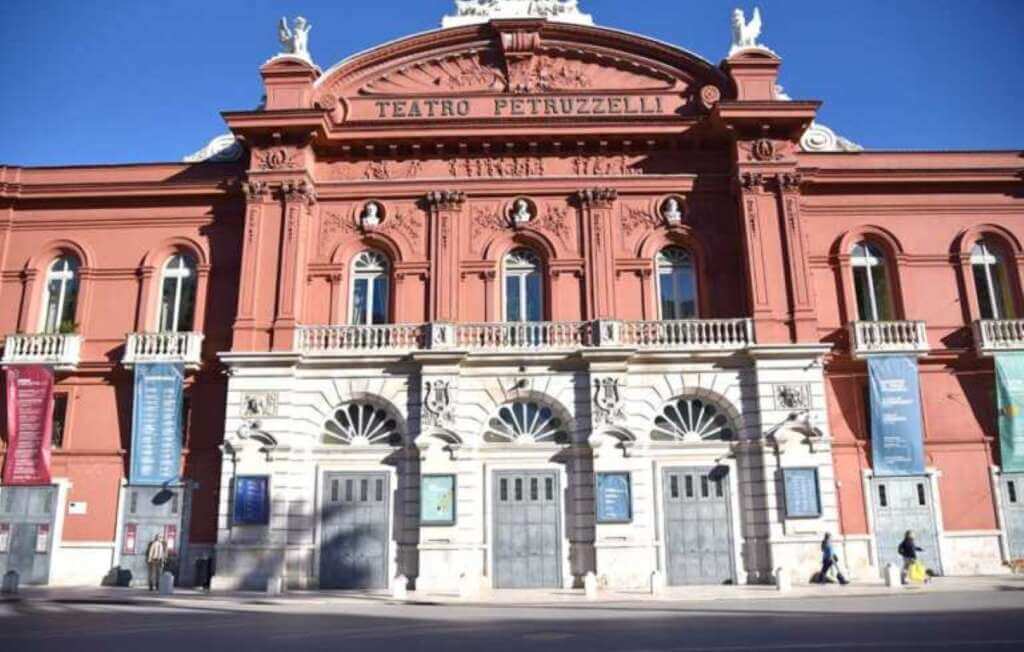 Galleria foto 'Fondazione Petruzzelli, verso la nomina di un sovrintendente temporaneo dopo le dimissioni di Biscardi' - foto 1