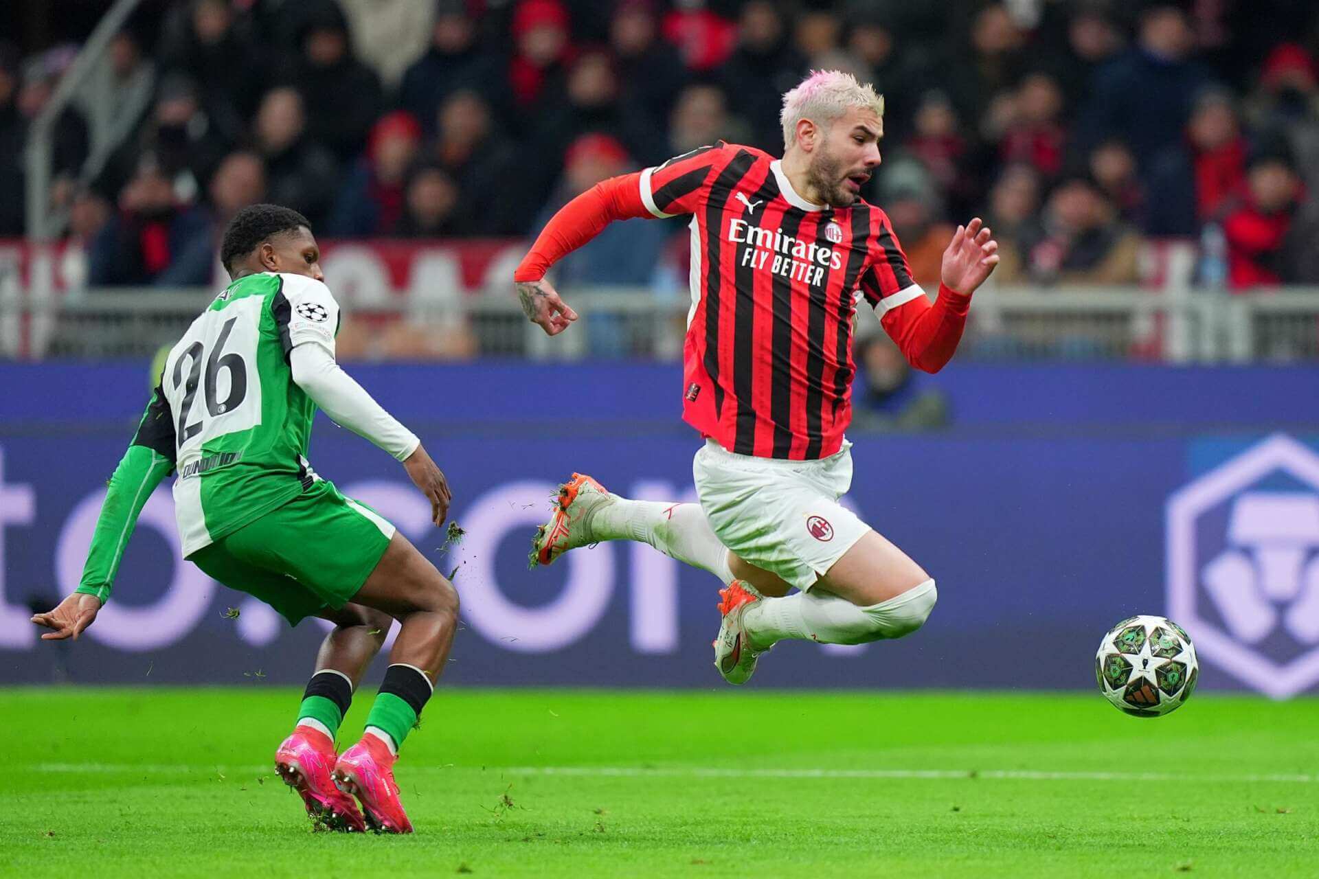 Champions League, Milan eliminato ai playoff dal Feyenoord: a San Siro finisce 1-1 Champions League, Milan eliminato ai playoff dal Feyenoord: a San Siro finisce 1-1