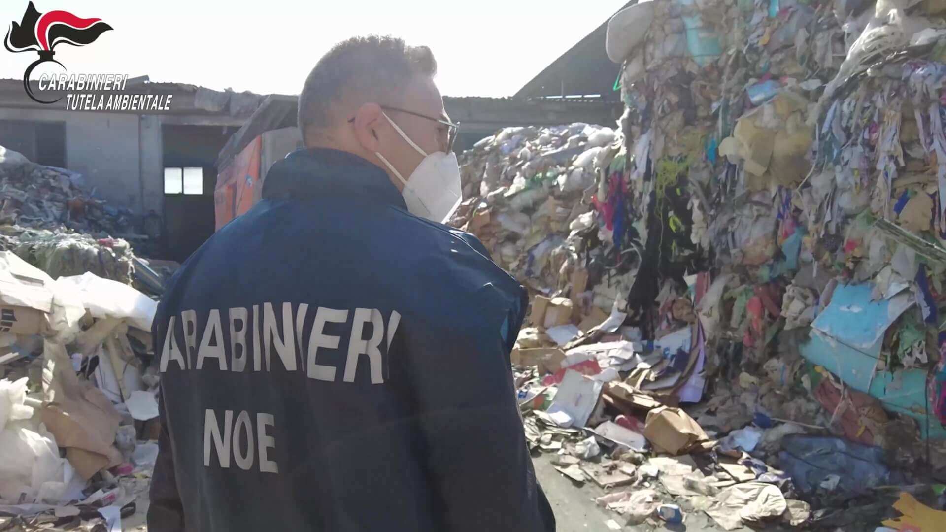 Ecoreati, in Italia quasi 7mila illeciti in dieci anni: Campania prima, sul podio Sardegna e Puglia Ecoreati, in Italia quasi 7mila illeciti in dieci anni: Campania prima, sul podio Sardegna e Puglia