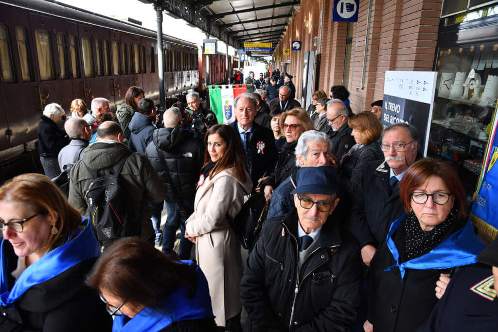 Galleria foto 'Il Treno del Ricordo fa tappa a Lecce: «Rinnoviamo il nostro impegno a conservare memoria»' - foto 3