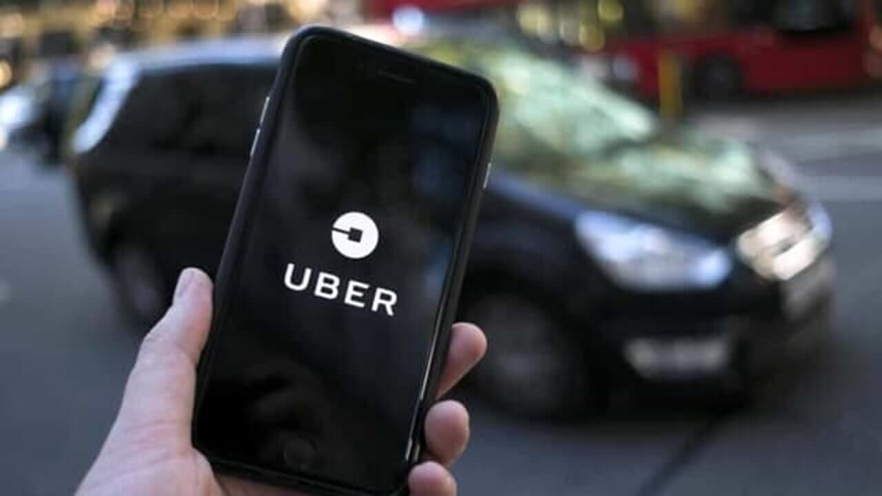 Uber sbarca in Puglia: a Bari parte il servizio con berline nere e Ncc professionisti