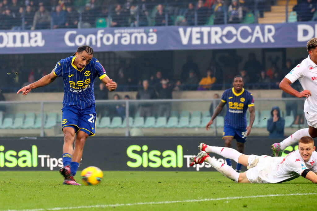 Galleria foto 'Serie A, Bernede regala i 3 punti al Verona contro la Fiorentina: paura per Kean' - foto 1