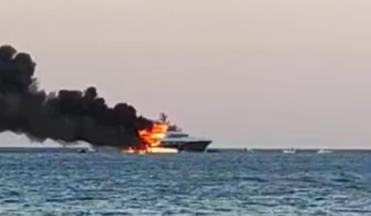 Affondato lo yacht che ha preso fuoco nel Golfo di Cagliari