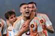 Serie A, Dovbyk la decide e sogna la Champions: Lecce-Roma 0-1. Quinta sconfitta di fila per i salentini