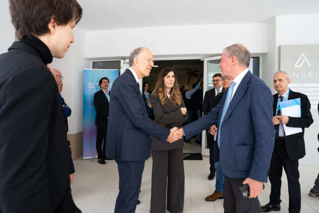 Mola di Bari, lo spazio italiano parla pugliese: Sitael inaugura la Factory 4.0 con il ministro Urso – VIDEO Mola di Bari, lo spazio italiano parla pugliese: Sitael inaugura la Factory 4.0 con il ministro Urso – VIDEO