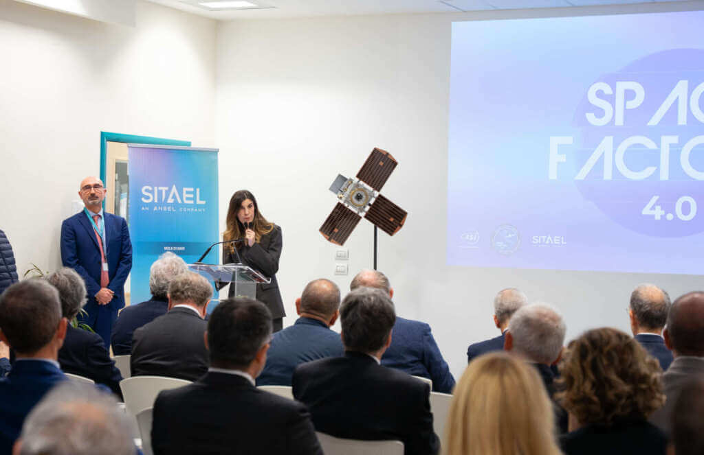 Mola di Bari, lo spazio italiano parla pugliese: Sitael inaugura la Factory 4.0 con il ministro Urso – VIDEO Mola di Bari, lo spazio italiano parla pugliese: Sitael inaugura la Factory 4.0 con il ministro Urso – VIDEO