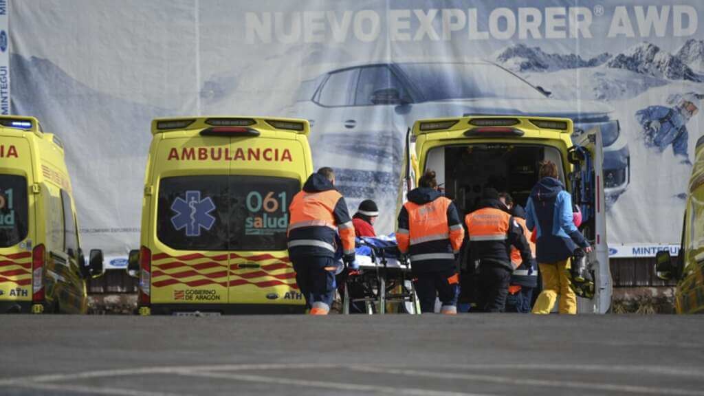 Galleria foto 'Barcellona, tamponamento tra autobus: 34 feriti, tra di loro due studenti italiani' - foto 1