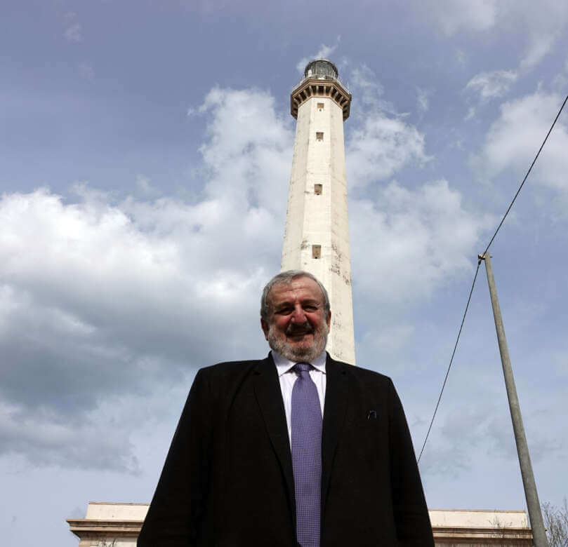 Inaugurato il Faro-Museo di San Cataldo. Emiliano: «Un patrimonio restituito ai baresi» – VIDEO