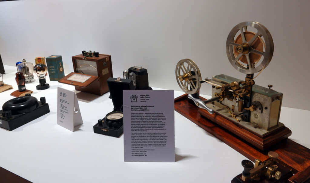 Inaugurato il Faro-Museo di San Cataldo. Emiliano: «Un patrimonio restituito ai baresi» – VIDEO