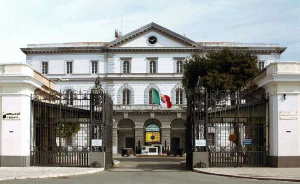 Galleria foto 'Taranto, l’appello del sindacato a Crosetto: «L’Arsenale militare resti un polo industriale»' - foto 1