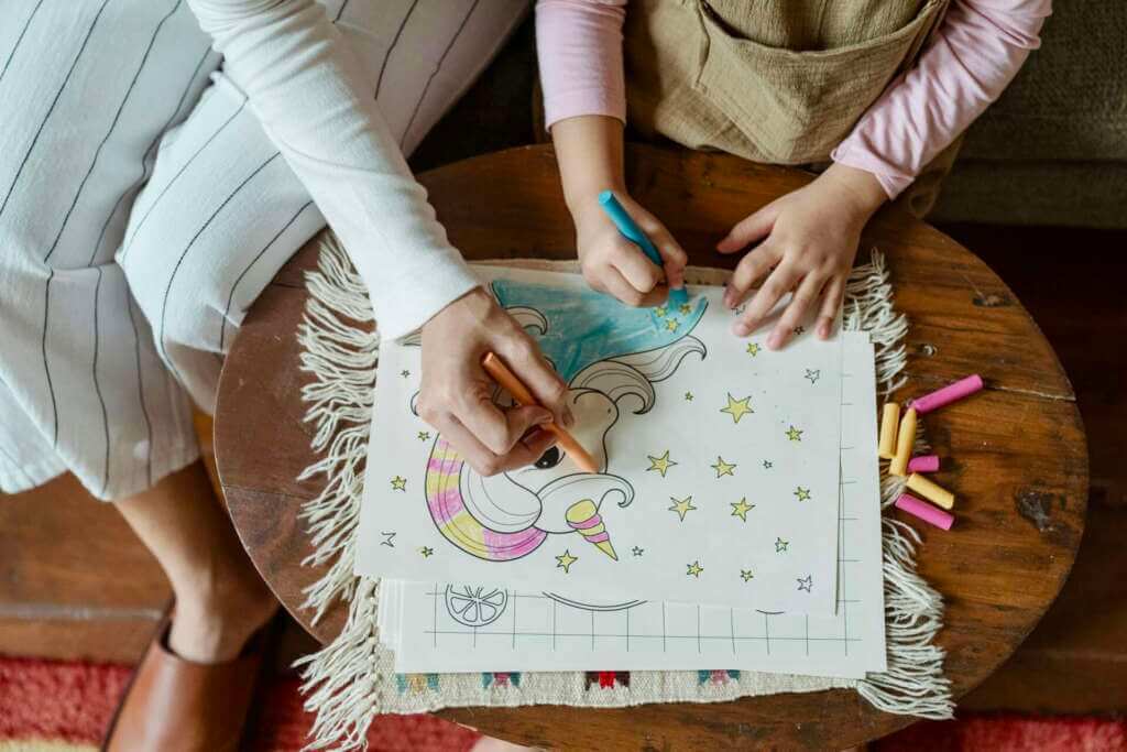 Galleria foto 'Baby sitter, al Sud i costi più bassi ma in tante lavorano ancora senza un contratto' - foto 1