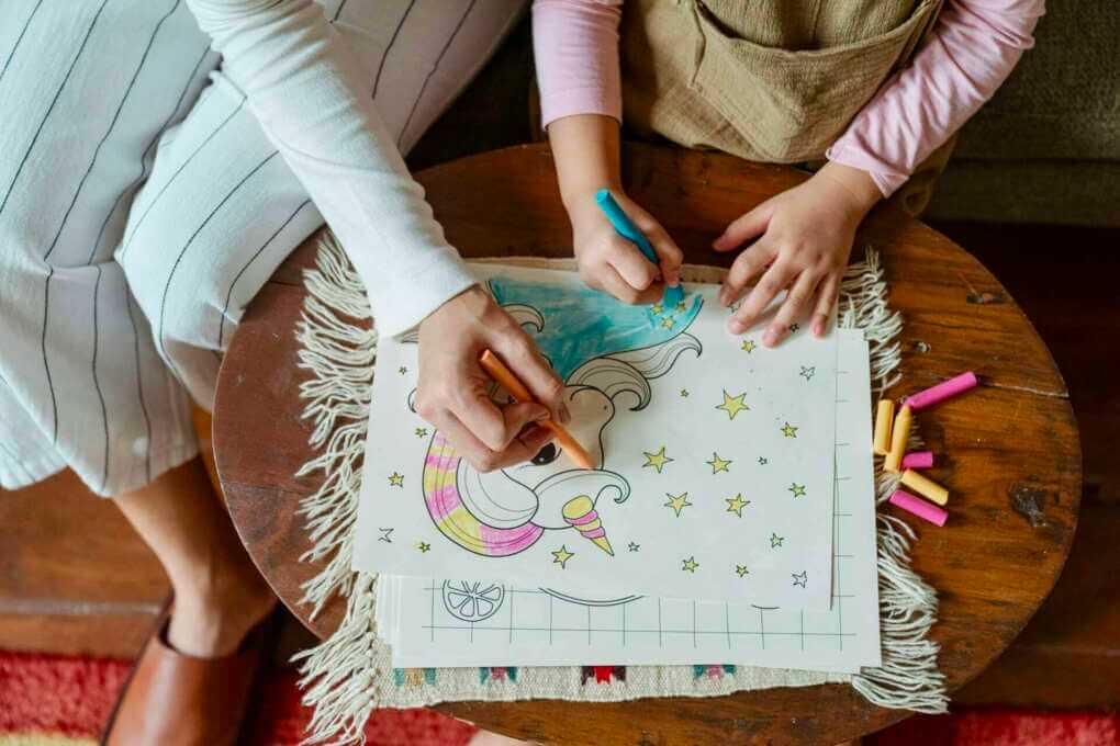 Baby sitter, al Sud i costi più bassi ma in tante lavorano ancora senza un contratto