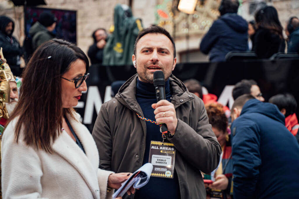 Galleria foto 'Carnevale di Putignano: 25mila presenze per la terza serata. Cresce l’attesa per il gran finale a ritmo di tamburello – FOTO' - foto 50
