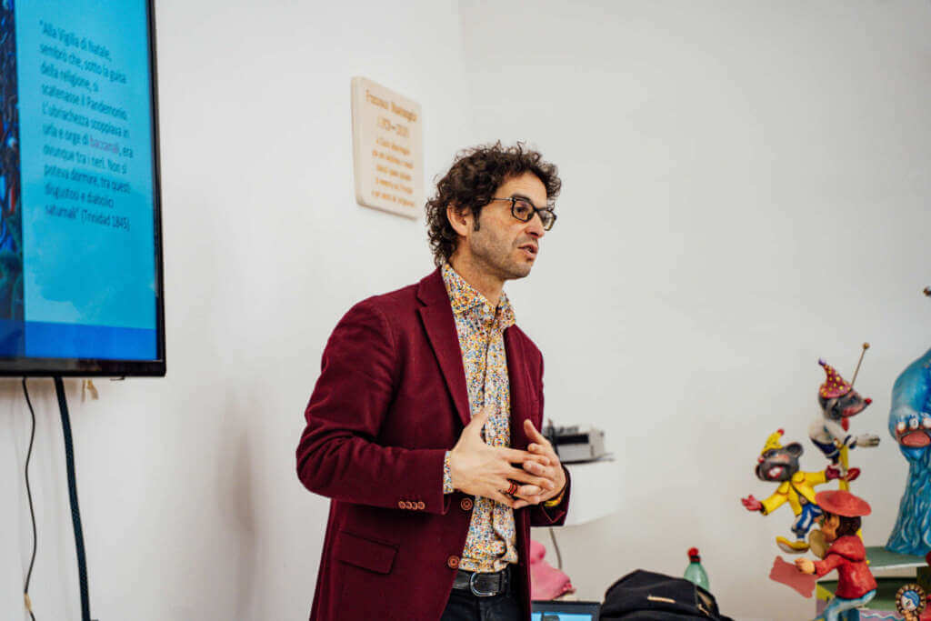 Galleria foto 'Carnevale di Putignano: 25mila presenze per la terza serata. Cresce l’attesa per il gran finale a ritmo di tamburello – FOTO' - foto 27