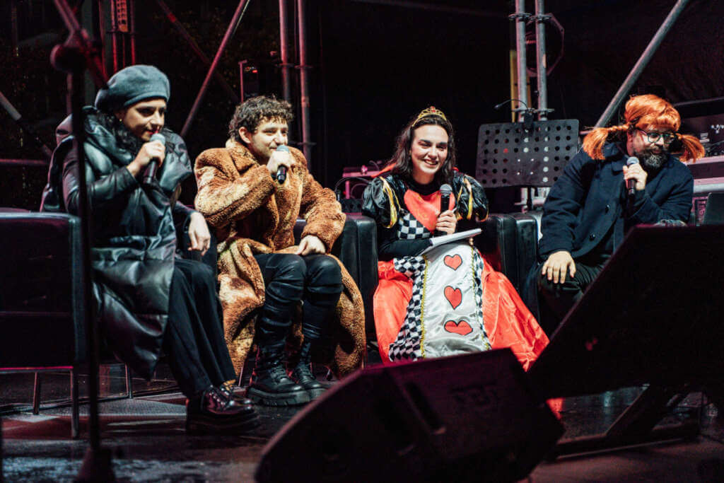 Galleria foto 'Carnevale di Putignano: 25mila presenze per la terza serata. Cresce l’attesa per il gran finale a ritmo di tamburello – FOTO' - foto 7