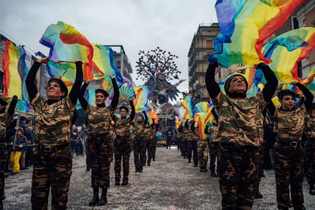 Galleria foto 'Carnevale di Putignano: 25mila presenze per la terza serata. Cresce l’attesa per il gran finale a ritmo di tamburello – FOTO' - foto 46